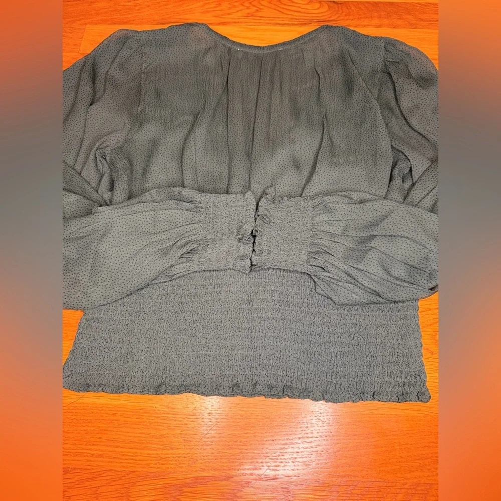 Abercrombie & Fitch Green Smocked Waist Blouse | Puff Sleeve V-Neck Top S